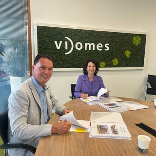 Foto ondertekening aannemingsovereenkomst Palenstein